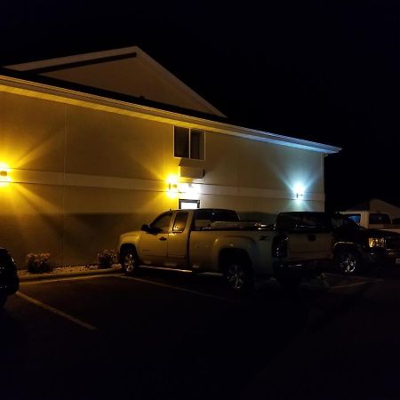 Bilmar Inn & Suites Dell Rapids Экстерьер фото