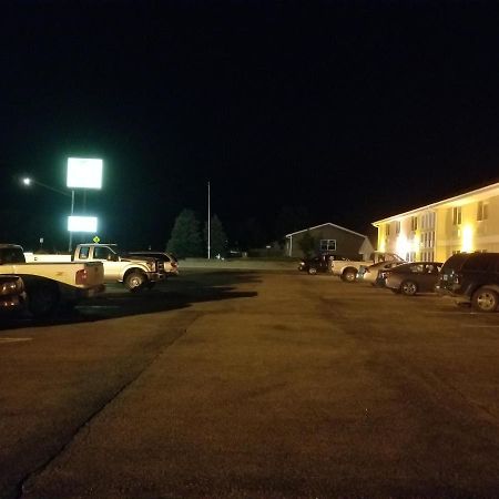 Bilmar Inn & Suites Dell Rapids Экстерьер фото