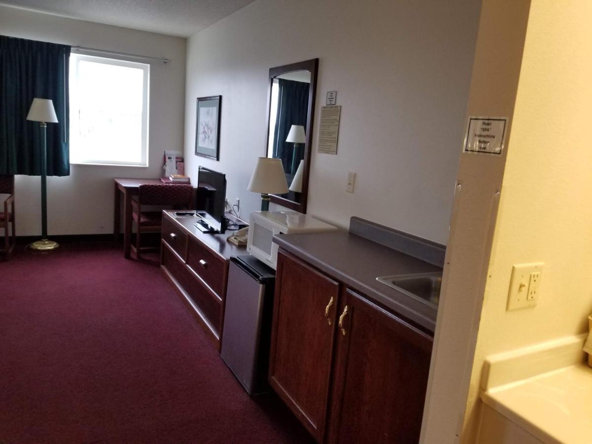 Bilmar Inn & Suites Dell Rapids Экстерьер фото