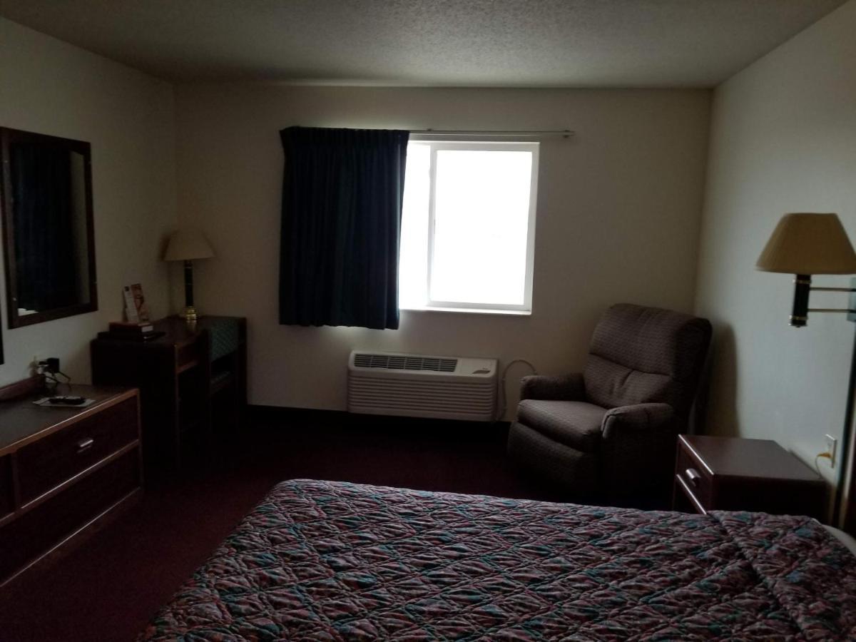 Bilmar Inn & Suites Dell Rapids Экстерьер фото