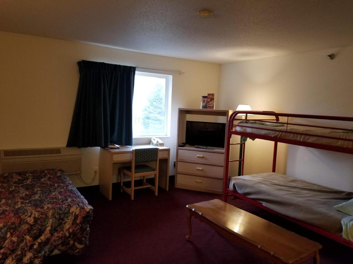 Bilmar Inn & Suites Dell Rapids Экстерьер фото