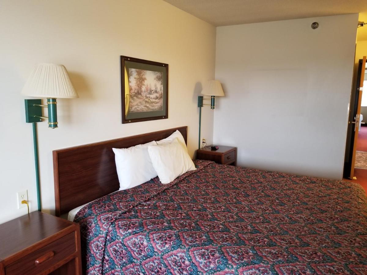 Bilmar Inn & Suites Dell Rapids Экстерьер фото