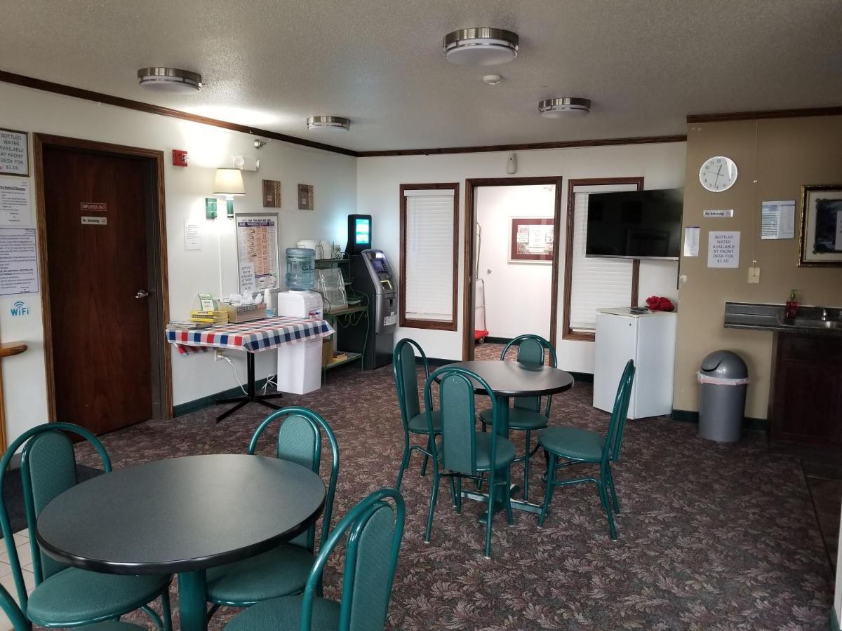 Bilmar Inn & Suites Dell Rapids Экстерьер фото